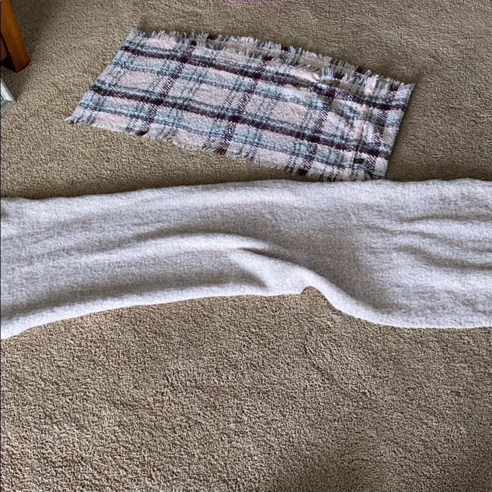 Scarf Bundle - Picture 3 of 5